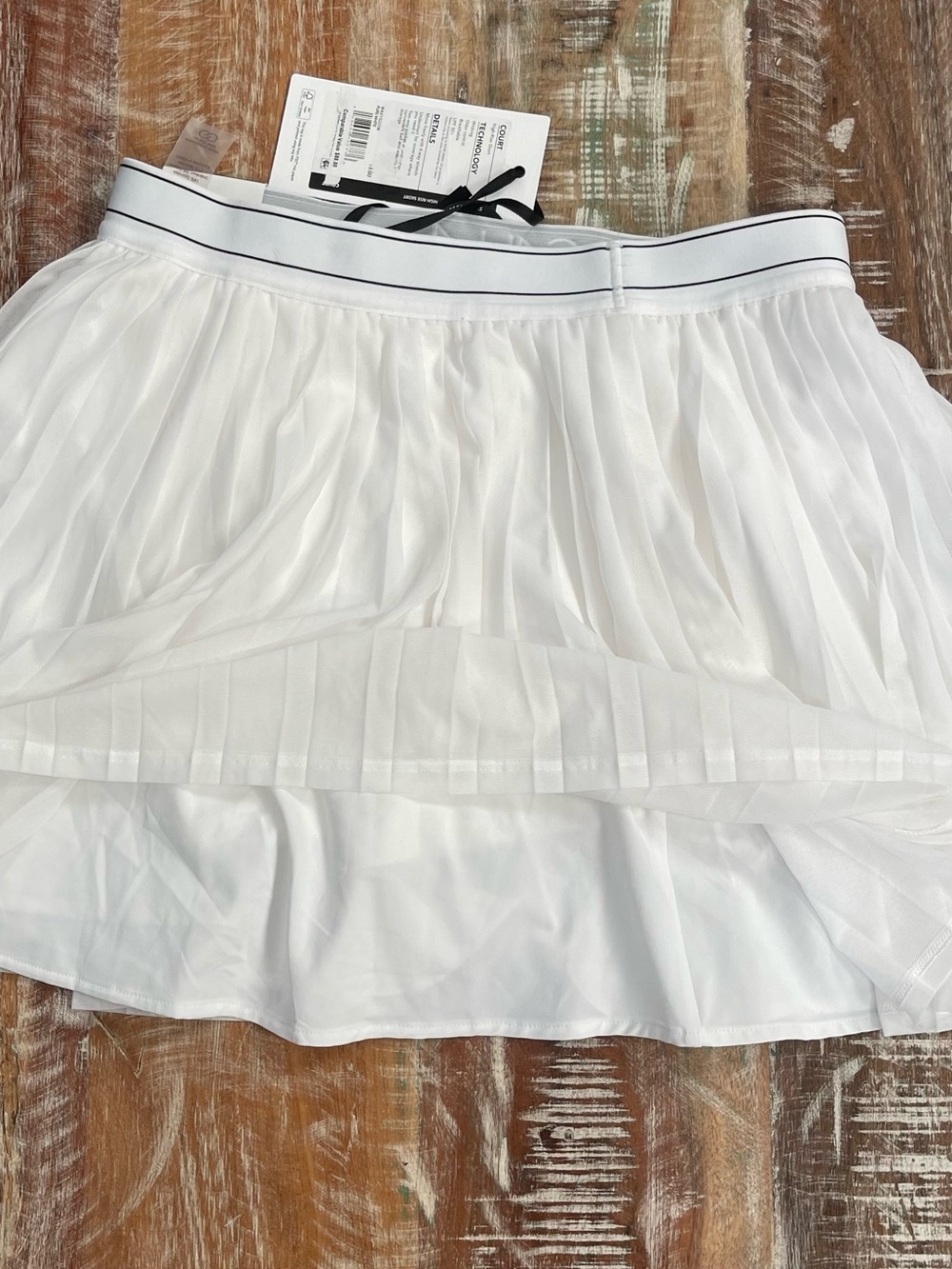 Pleated White Mini Skirt with Contrast Waistband